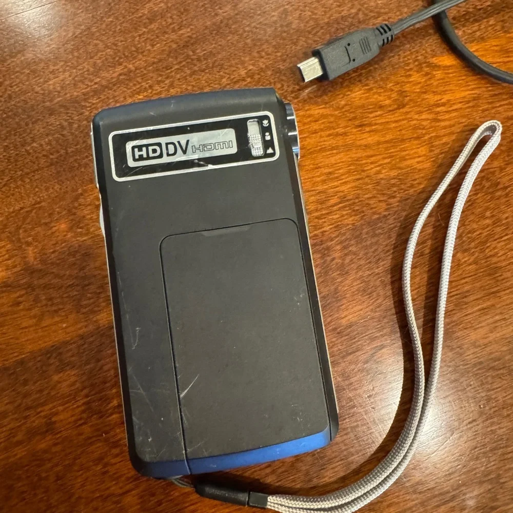 Insignia handheld video